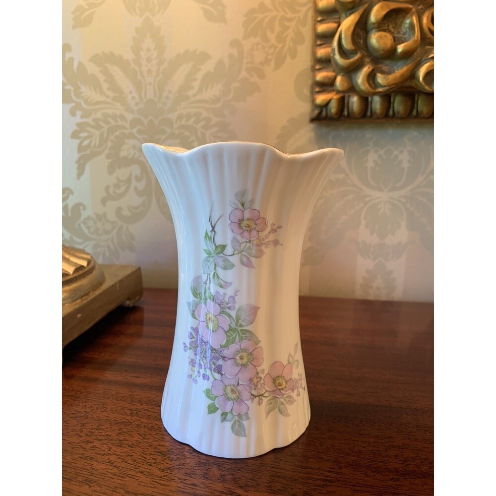 Royal Tara Flower Vase Made for Danburg Mint Galway Ireland Bone China